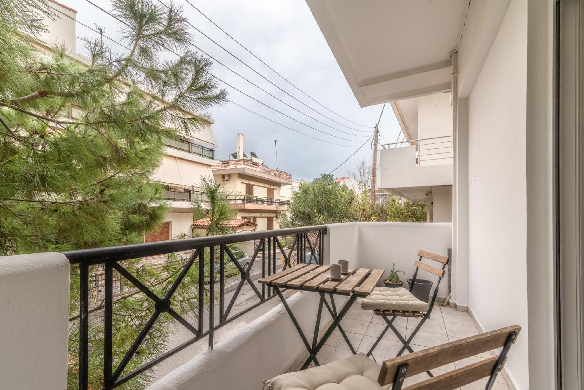 Misty Grey Apartment Near City Centre Ираклио Екстериор снимка