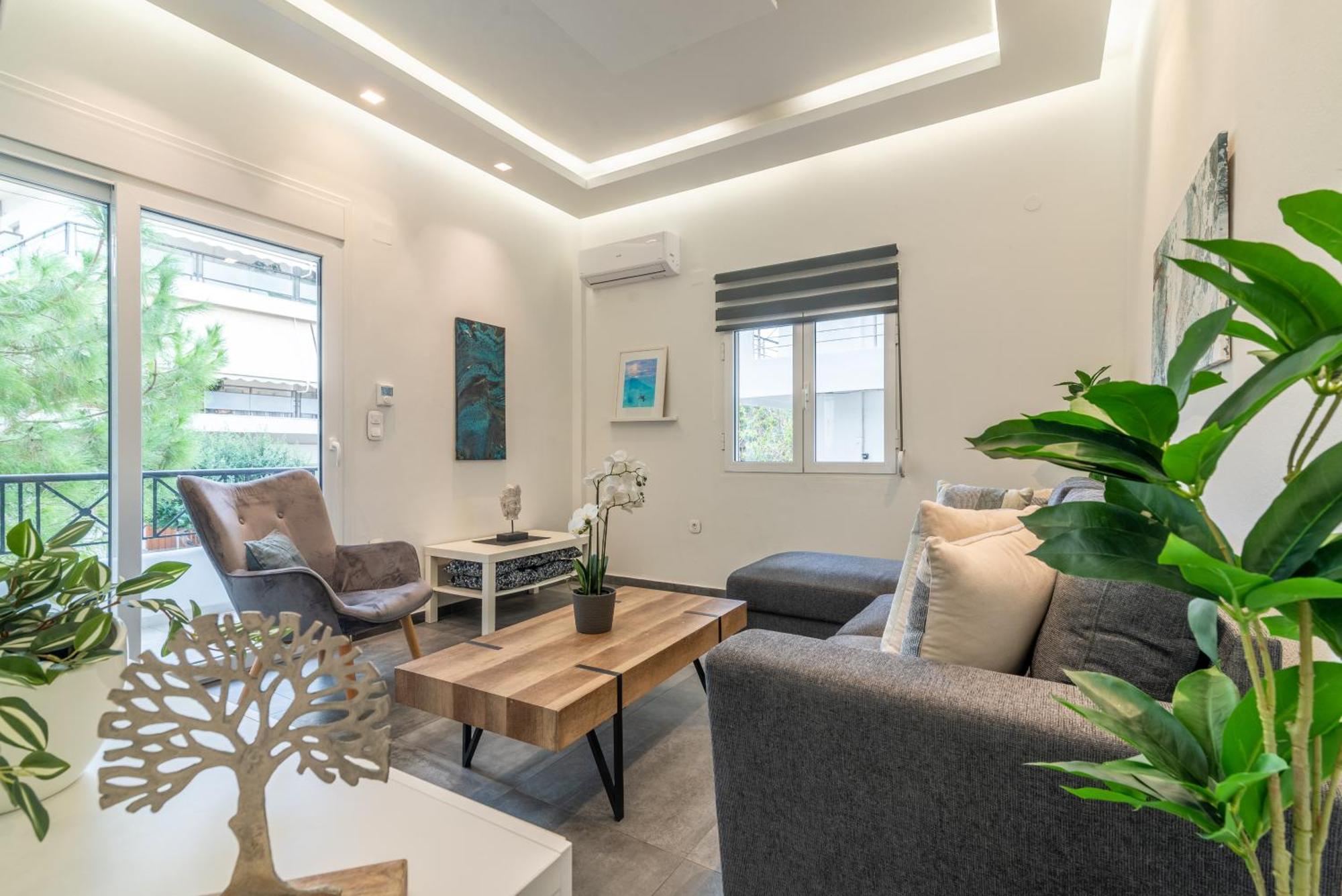 Misty Grey Apartment Near City Centre Ираклио Екстериор снимка