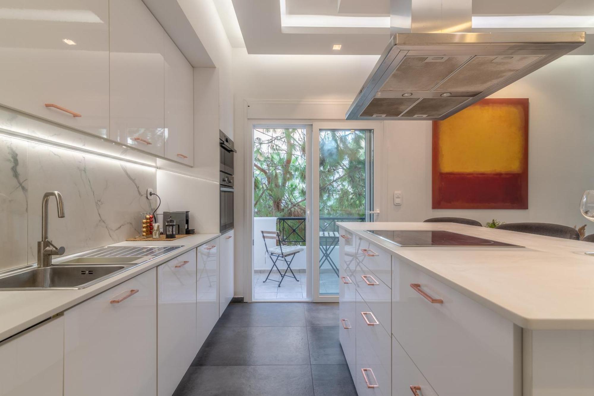 Misty Grey Apartment Near City Centre Ираклио Екстериор снимка