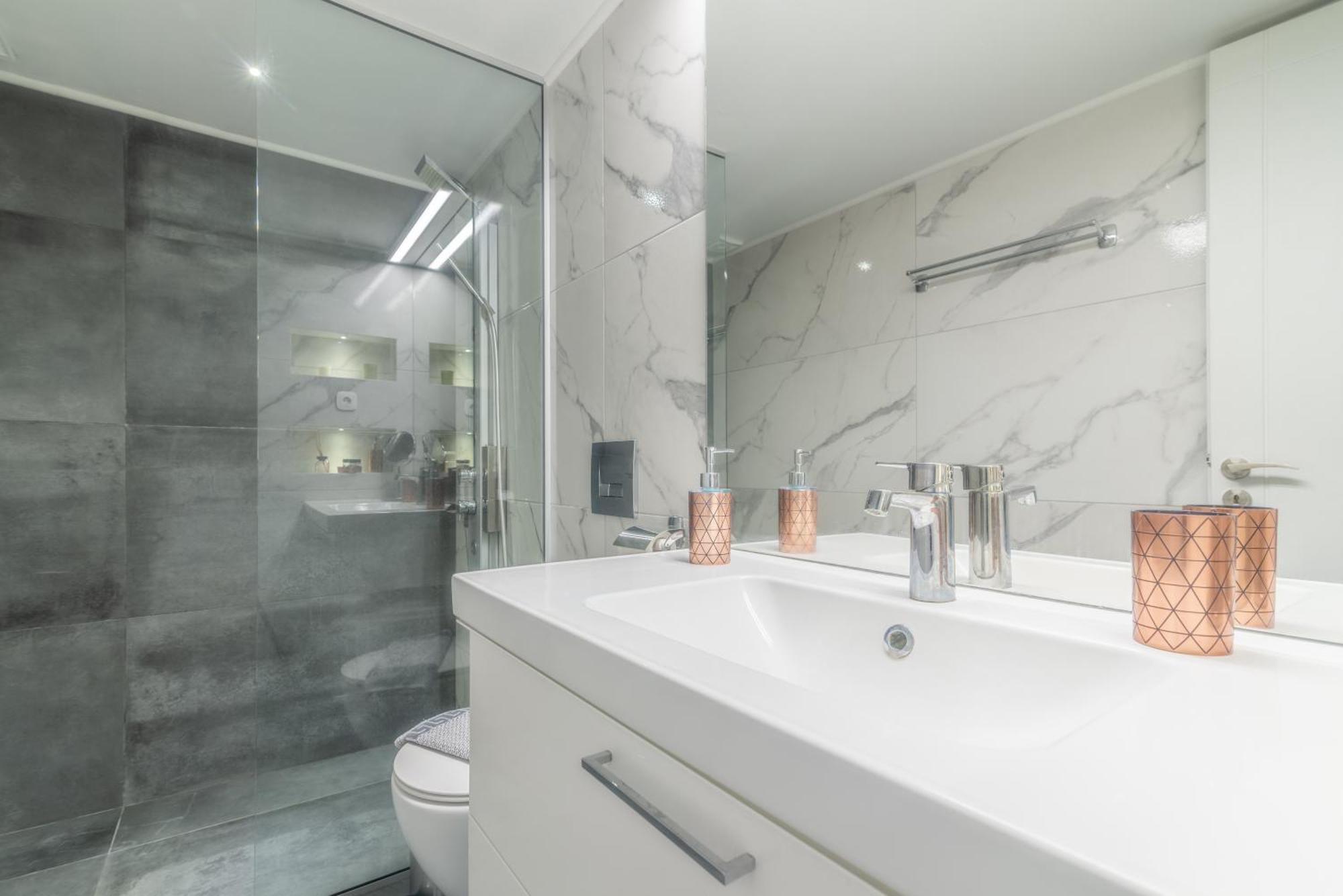 Misty Grey Apartment Near City Centre Ираклио Екстериор снимка